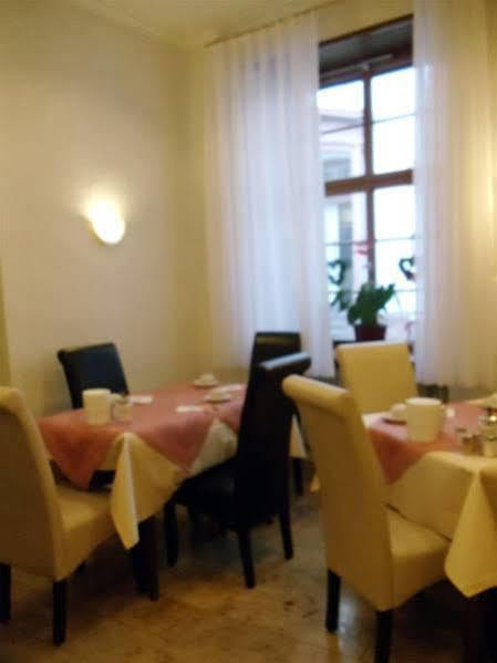 Hotel Zum Pfalzgrafen Χαϊδελβέργη Εξωτερικό φωτογραφία